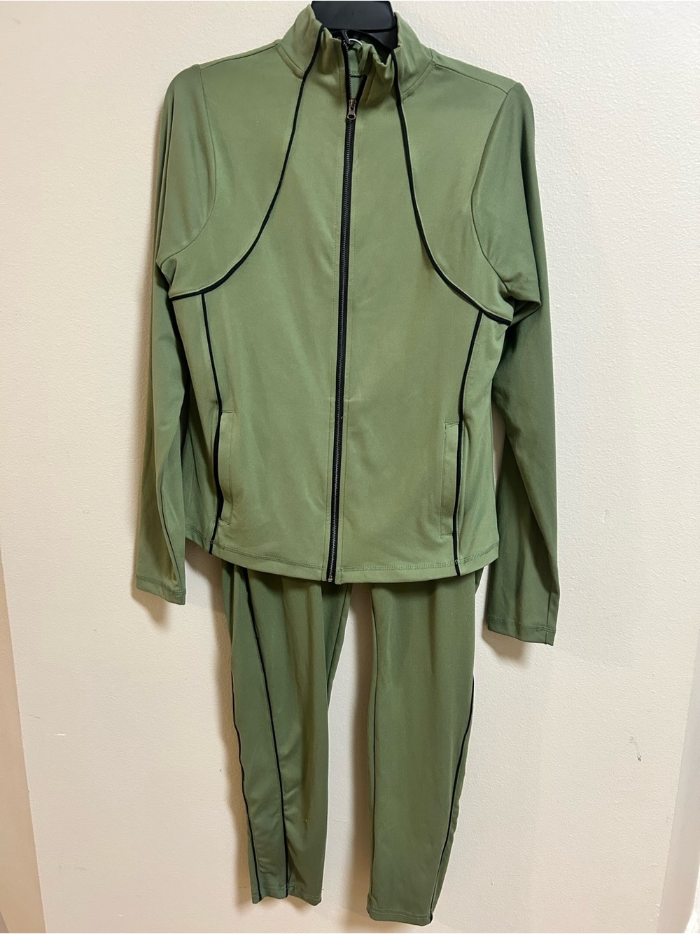 Womens Plus Size Activewear Set 1X 2X Olive Green Zip Jacket Leggings Athleisure